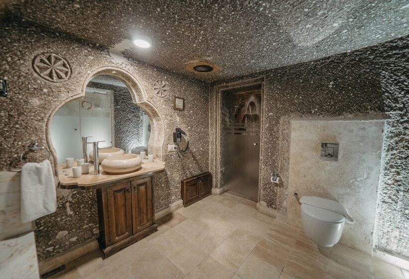 اتاق سوپریور با چشم‌انداز, Erenbey Cave