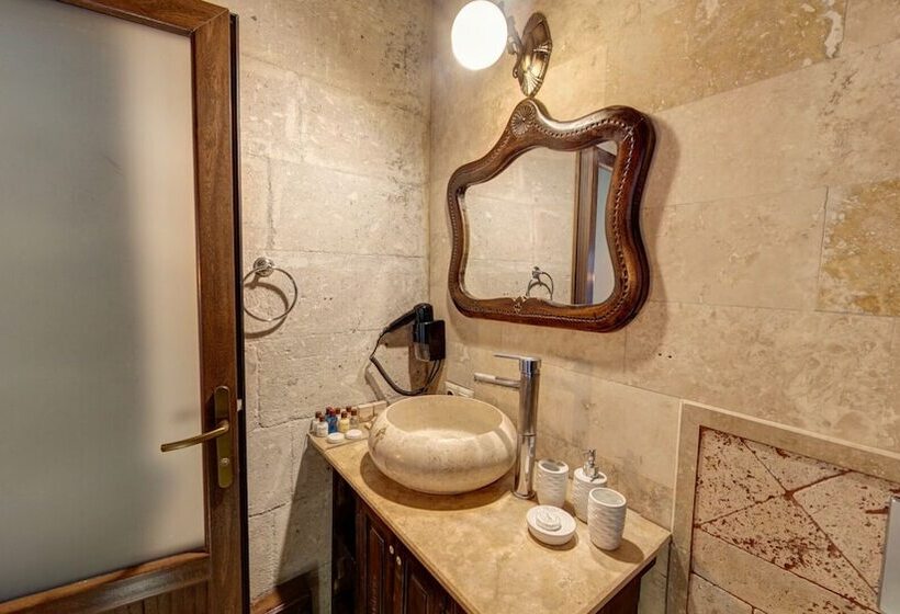 اتاق لوکس, Erenbey Cave