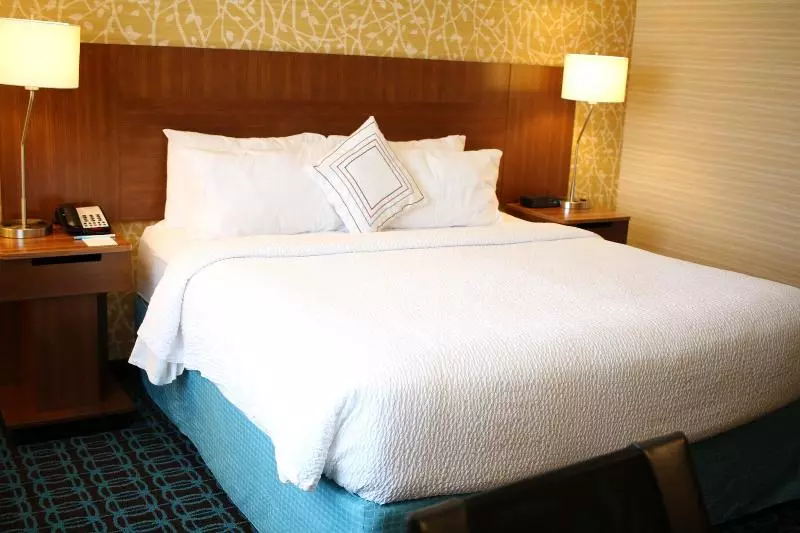 キングサイズベッドのスタンダードルーム, Fairfield Inn & Suites By Marriott Dallas Plano North