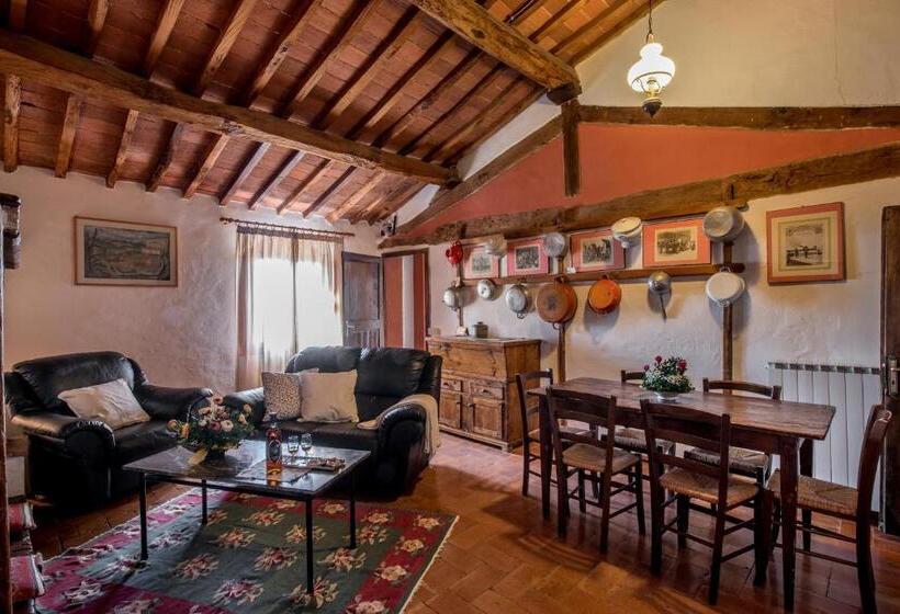 דירת שלושה חדרים, Fattoria Del Colle