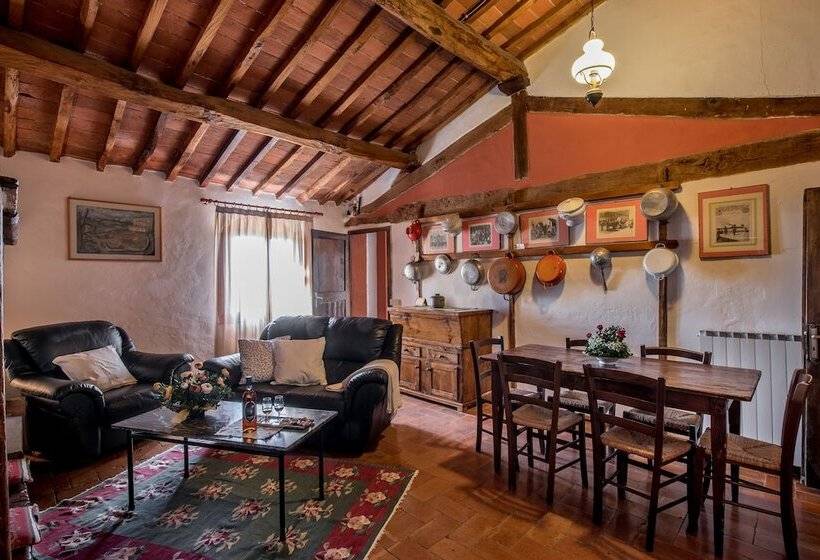 דירת שלושה חדרים, Fattoria Del Colle