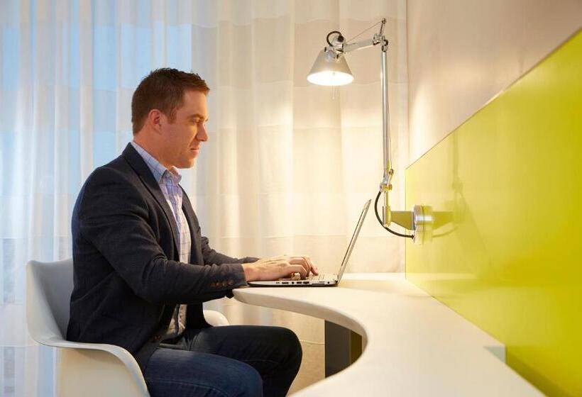 اتاق استاندارد برای معلولان, Holiday Inn Express Brisbane Central, An Ihg