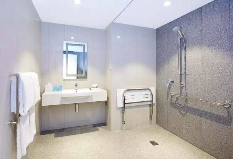 身障者適用スタンダードルーム, Holiday Inn Express Brisbane Central, An Ihg