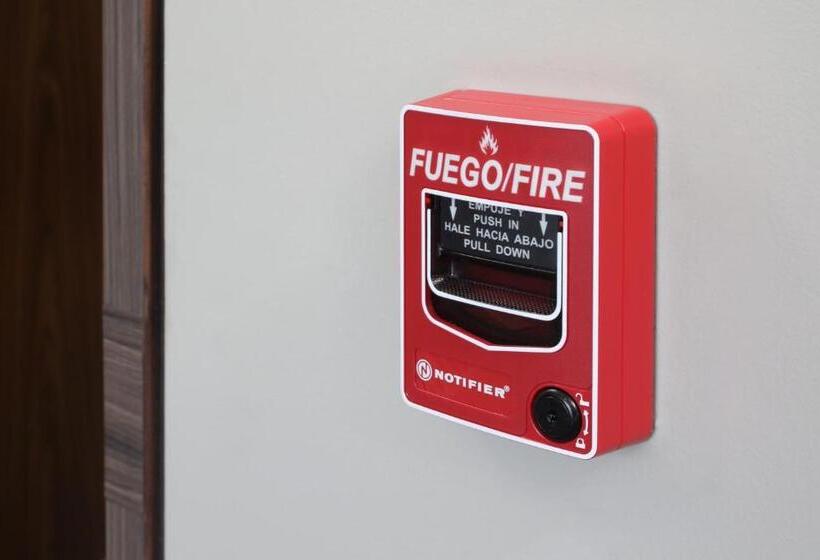 장애인을 위한 스탠다드 룸, Holiday Inn Express & Suites Monterrey Valle, An Ihg