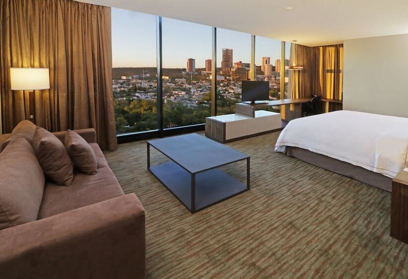 스위트, Holiday Inn Express & Suites Monterrey Valle, An Ihg