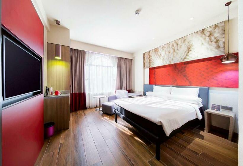 Quarto superior, Ibis Melaka