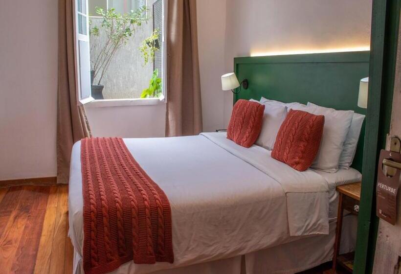 اتاق خانوادگی, Kastel Grao Para