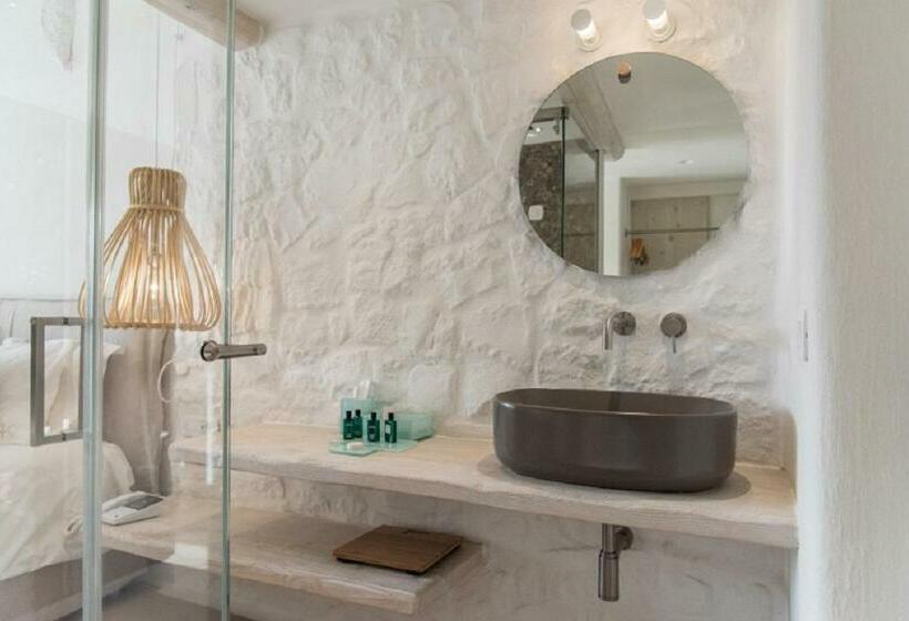 Номер Deluxe с Гидромассажем, Kove Mykonos   A Myconian Collection