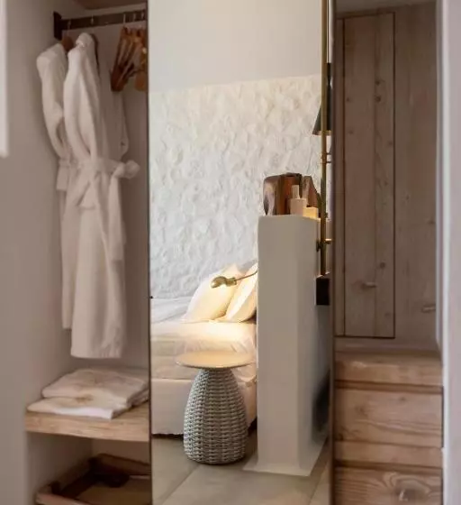 オーシャンビュージュニアスイート, Kove Mykonos   A Myconian Collection