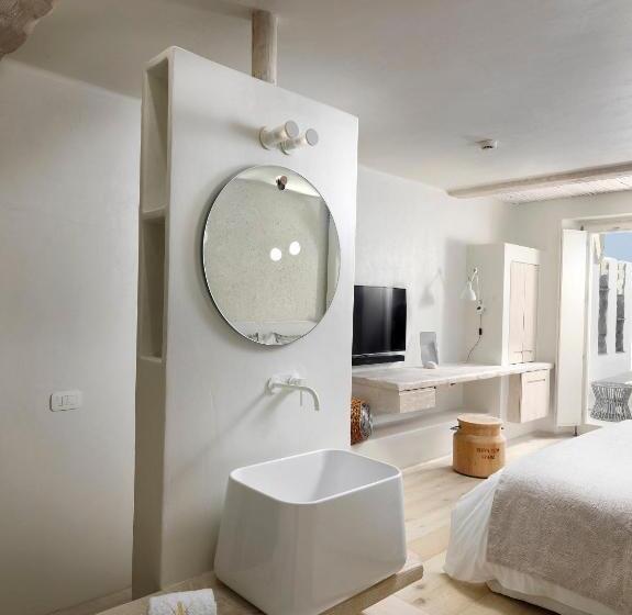 Полулюкс с Бассейном, Kove Mykonos   A Myconian Collection