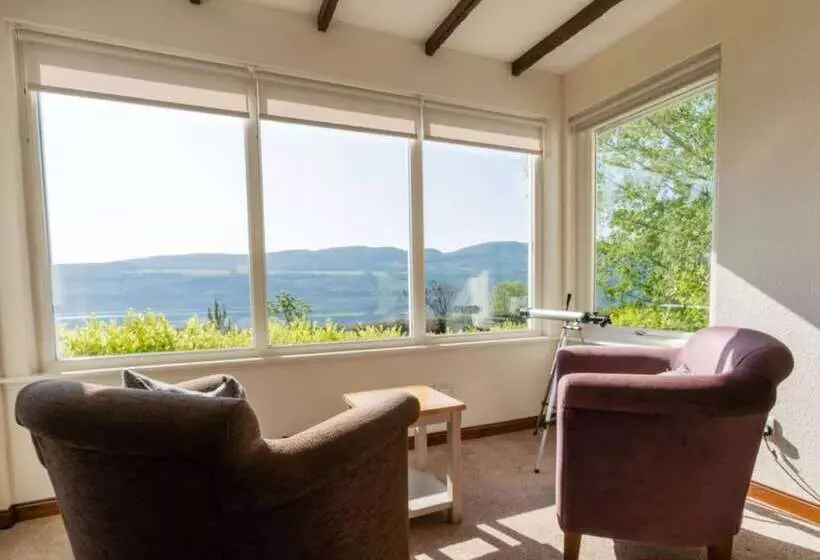 １ベッドルームハウス, Loch Ness Lodge