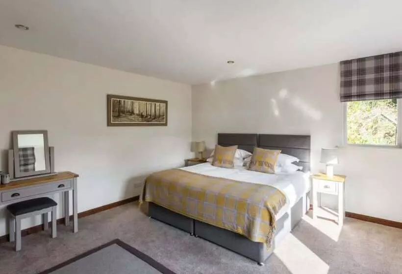 １ベッドルームハウス, Loch Ness Lodge