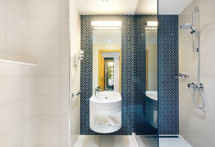 اتاق لوکس با چشمانداز استخر, Mercure Sohar