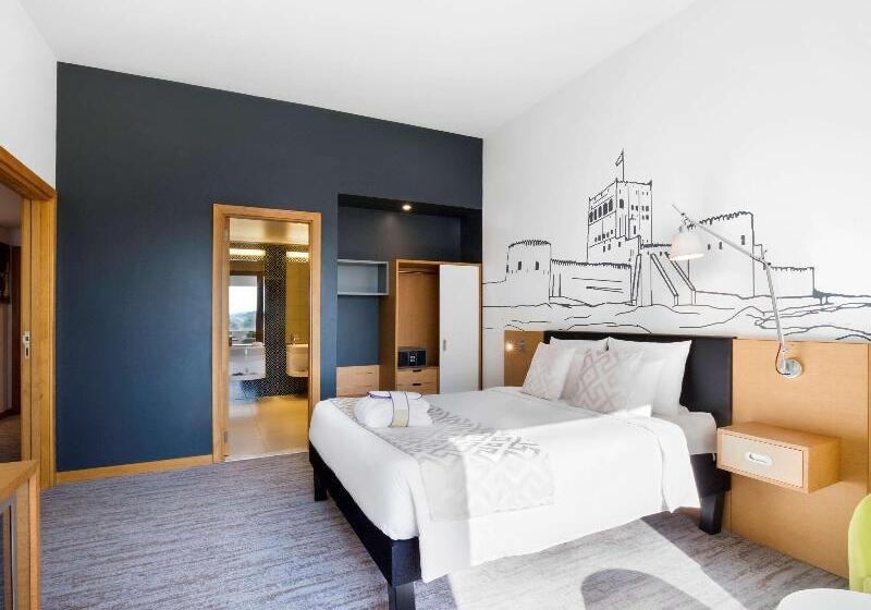 اتاق لوکس با چشمانداز استخر, Mercure Sohar