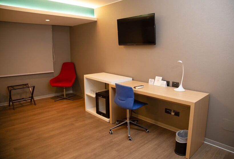 标准三人间, Palmetto Hotel Business San Borja