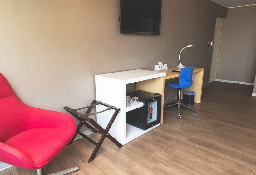 标准三人间, Palmetto Hotel Business San Borja