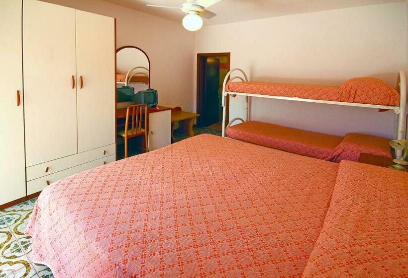 4인용 스탠다드 룸, Park Calitto