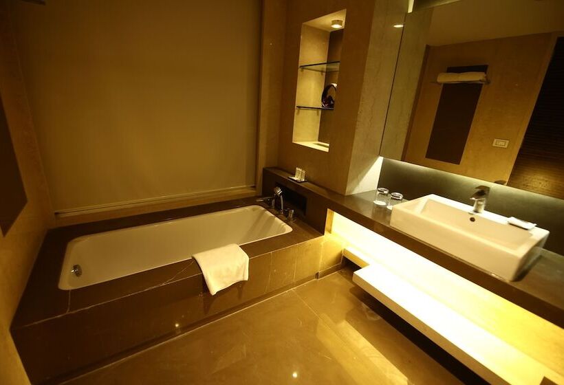 سوییت, Radisson Udaipur