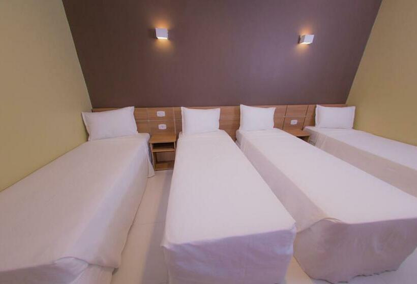 Quarto Quádruplo Deluxe, Safira Praia