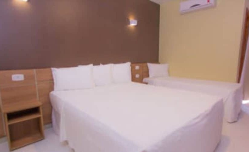 חדר דלוקס לשלושה, Safira Praia