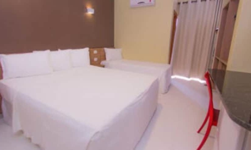 חדר דלוקס לשלושה, Safira Praia