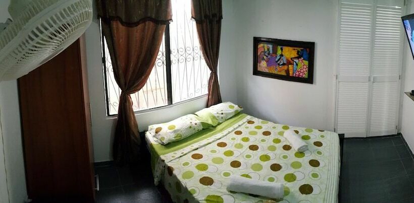 家庭间, Sheylla's Place