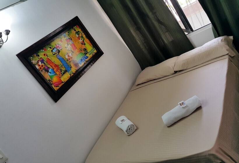 家庭房间共用浴室, Sheylla's Place