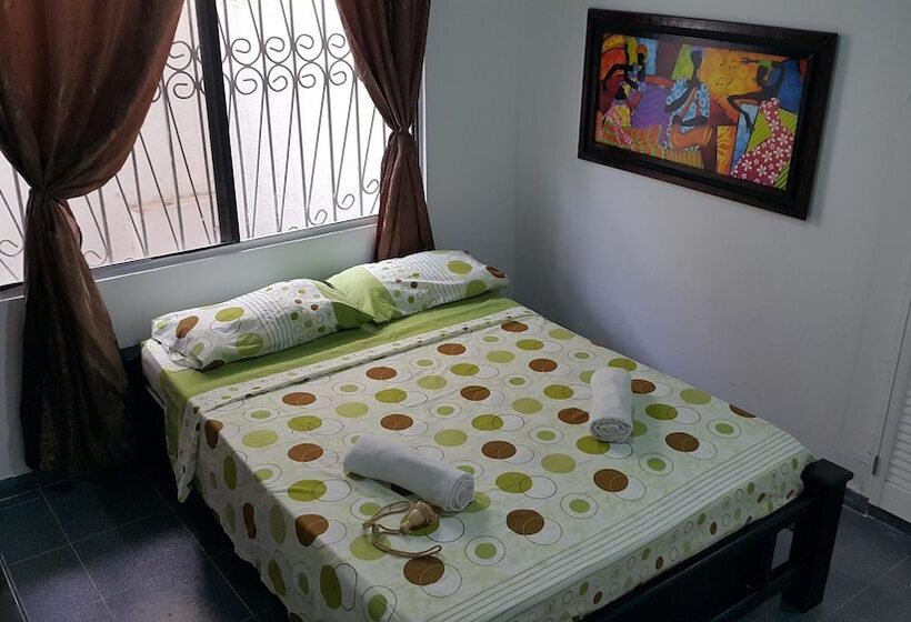 标准间, Sheylla's Place