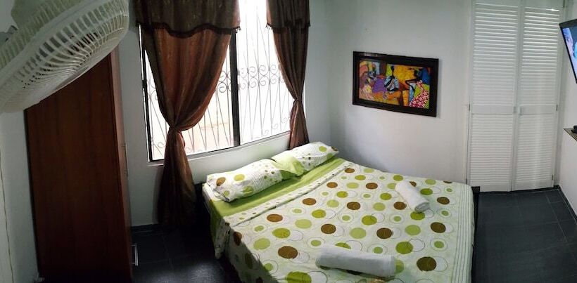 חדר סטנדרט, Sheylla's Place