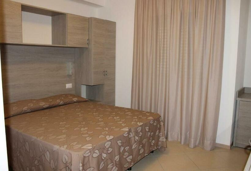 Camera Tripla Standard, Villa Enea