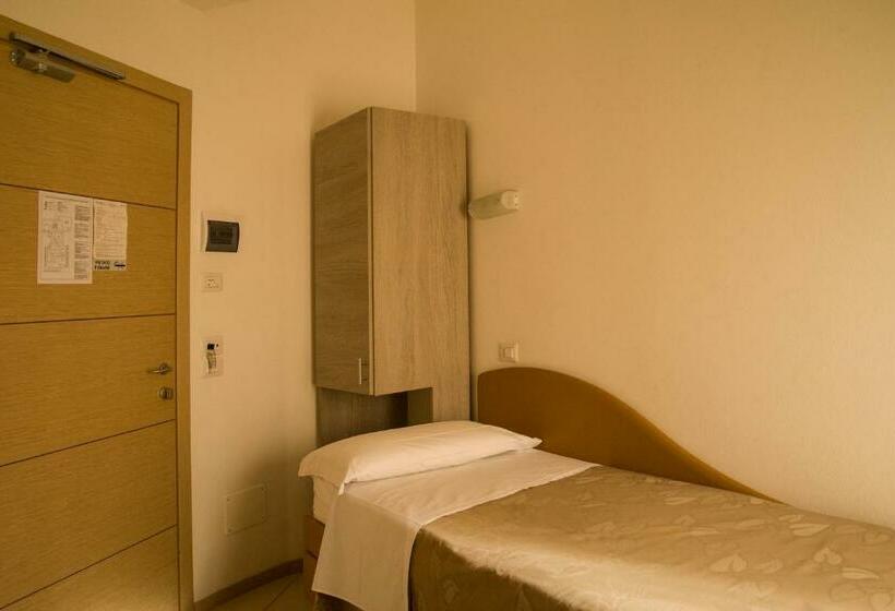 Camera Standard Individuale, Villa Enea