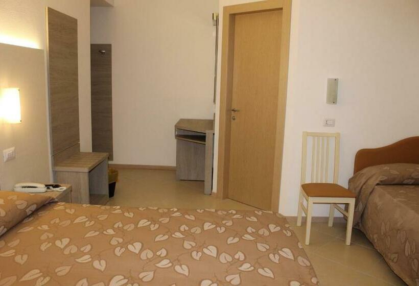 Camera Quadrupla Standard, Villa Enea