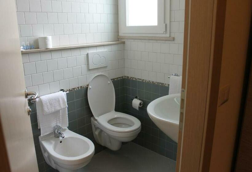 Camera Quadrupla Standard, Villa Enea