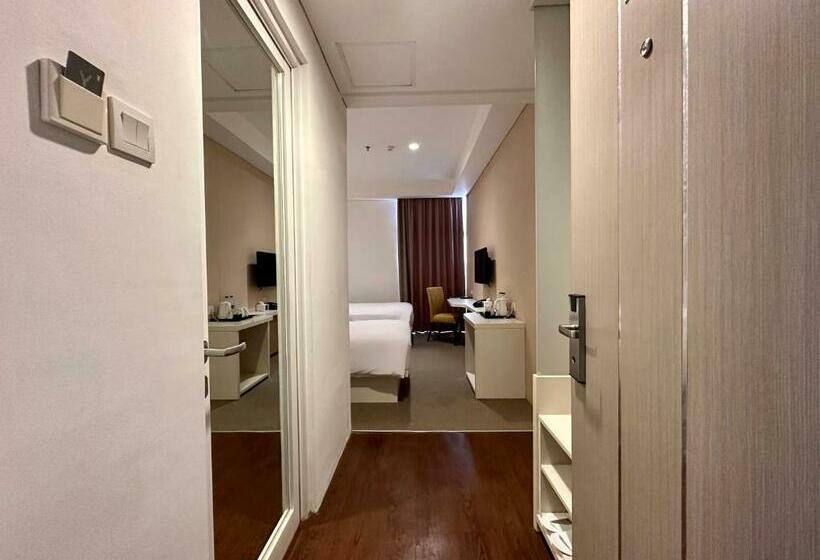 スーペリアールーム, Yasmin Karawaci