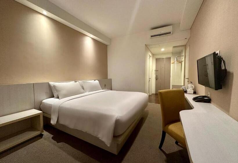 スーペリアールーム, Yasmin Karawaci