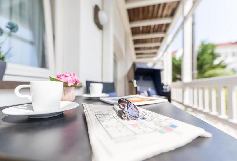 2 Bedroom Suite with Balcony, Strandhaus Belvedere