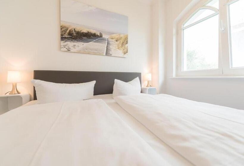 2 Bedroom Suite with Balcony, Strandhaus Belvedere