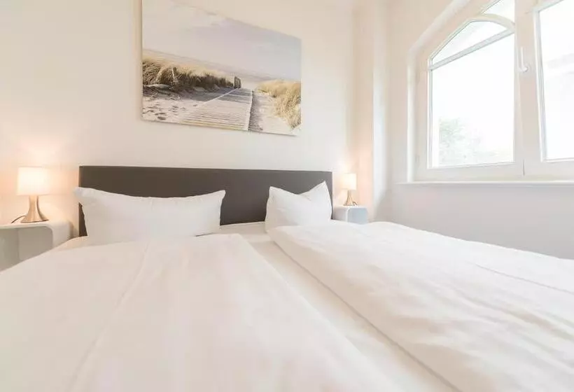 2 Bedroom Suite with Balcony, Strandhaus Belvedere