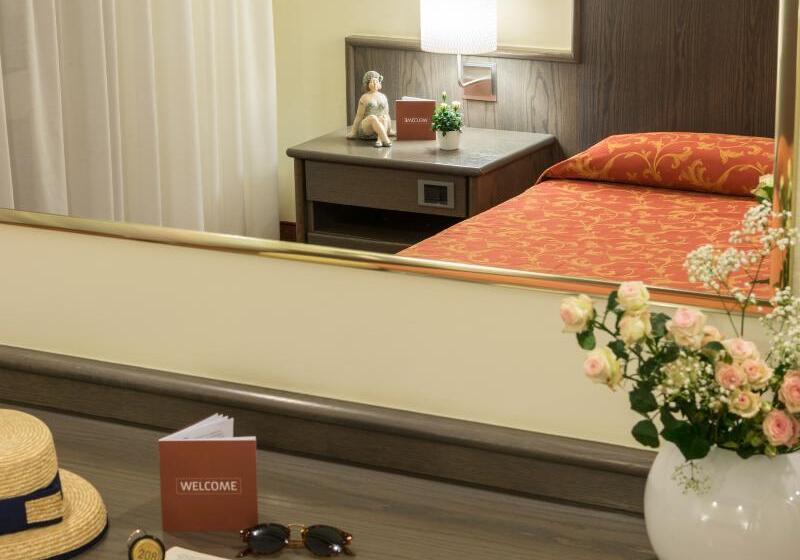 חדר אקונומי, Drago   Garda Lake Collection