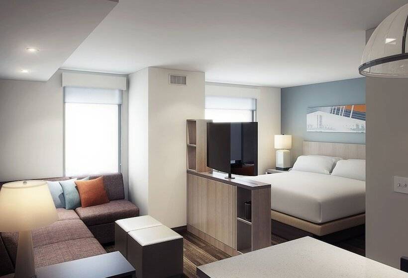 إستوديو قياسى, Hyatt House Lansing University Area