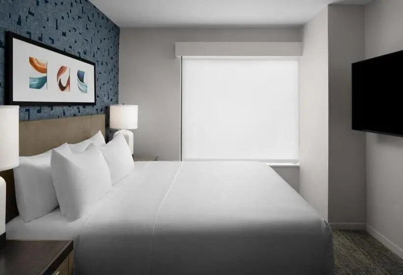 キングサイズベッドのスイートルーム, Hyatt House Lansing University Area