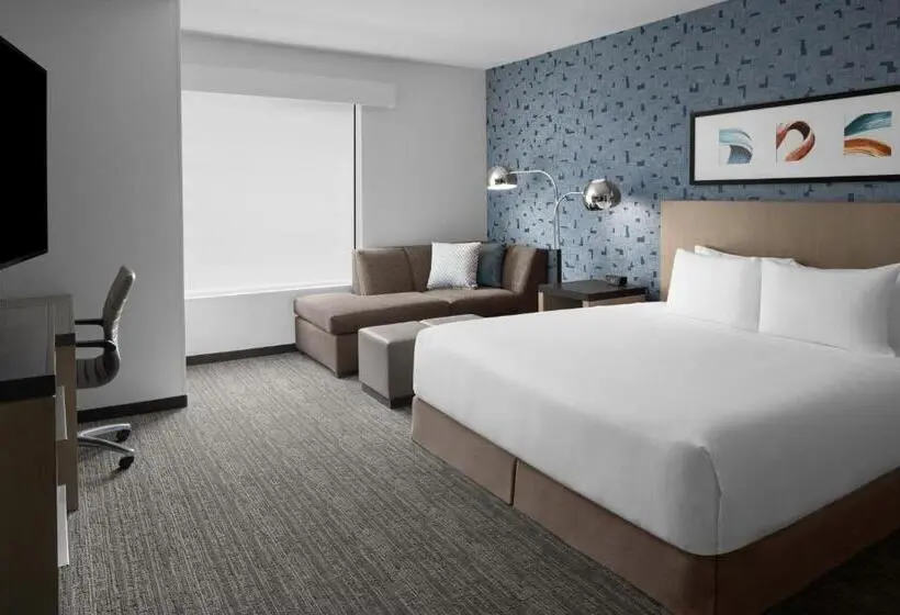 キングサイズベッドのスタンダードルーム, Hyatt House Lansing University Area