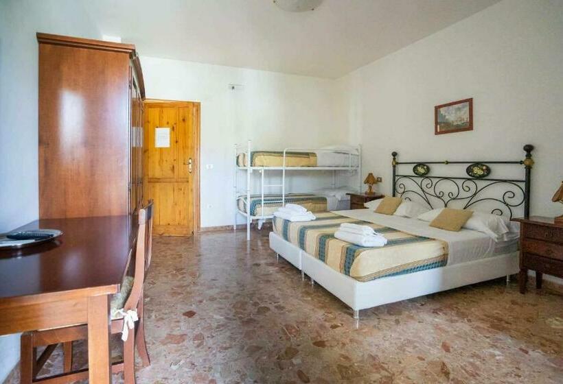 클래식 4인 룸, Santa Lucia