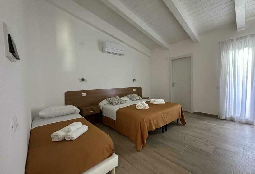 스탠다드 트리플 룸, Santa Lucia