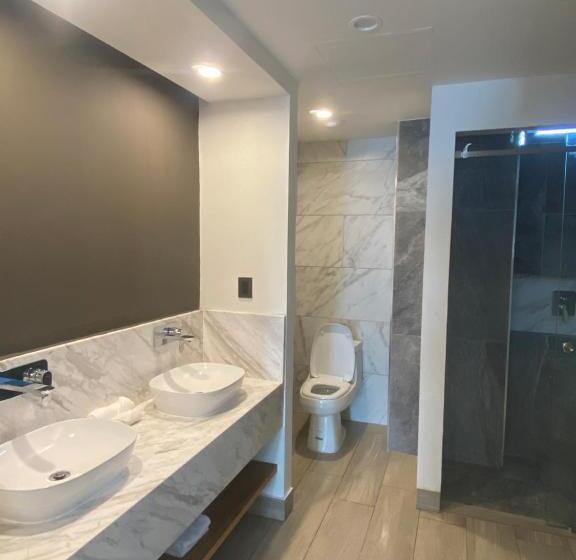 جناح جونيور, Cristalino Lagoon Front Hotel, Restaurant & Spa