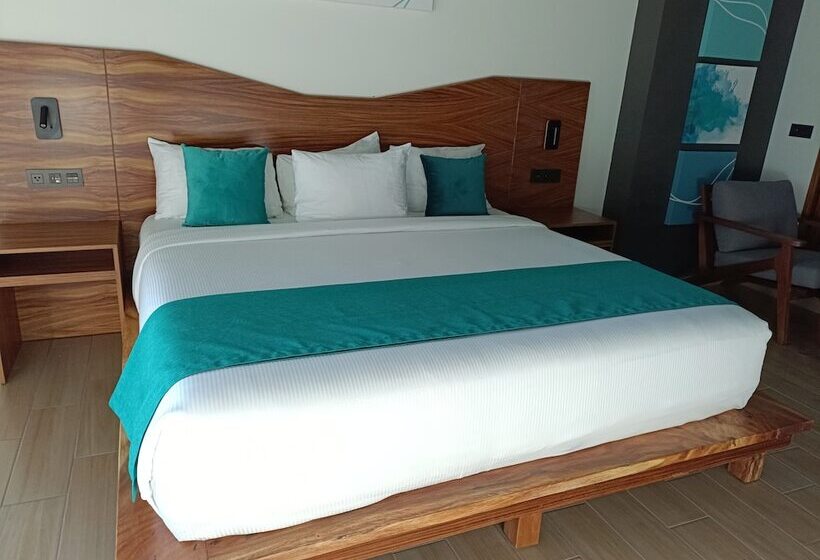 غرفة ديلوكس سرير كينج, Cristalino Lagoon Front Hotel, Restaurant & Spa