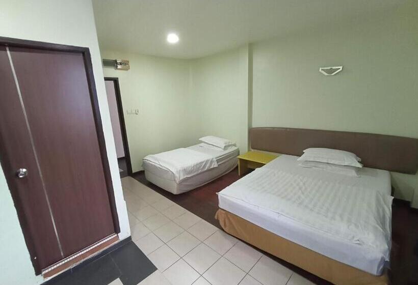 חדר דלוקס לשלושה, Oriental