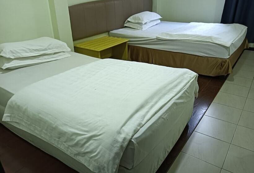 חדר דלוקס לשלושה, Oriental