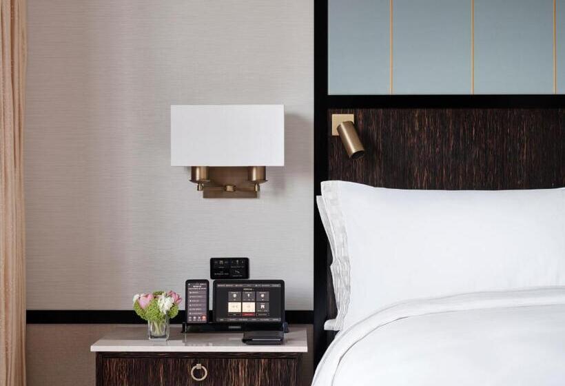 Люкс Премиум, The Peninsula London