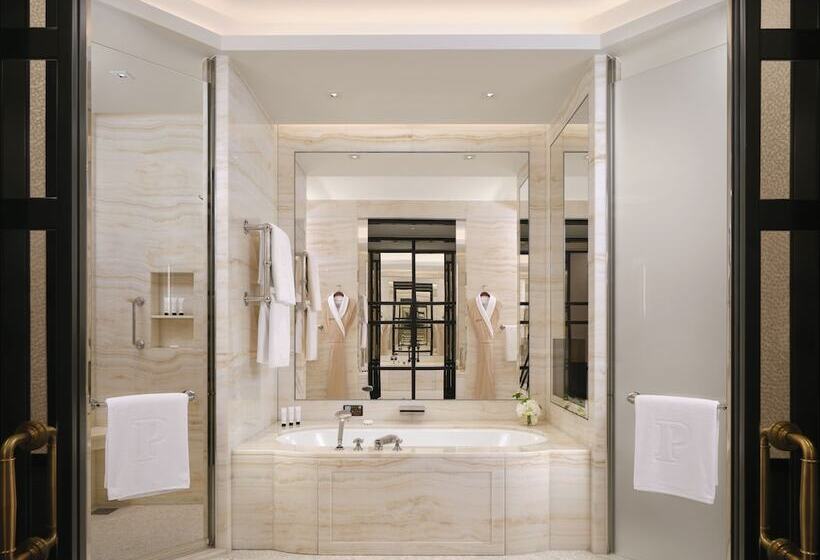 Premium room with terrace, The Peninsula London